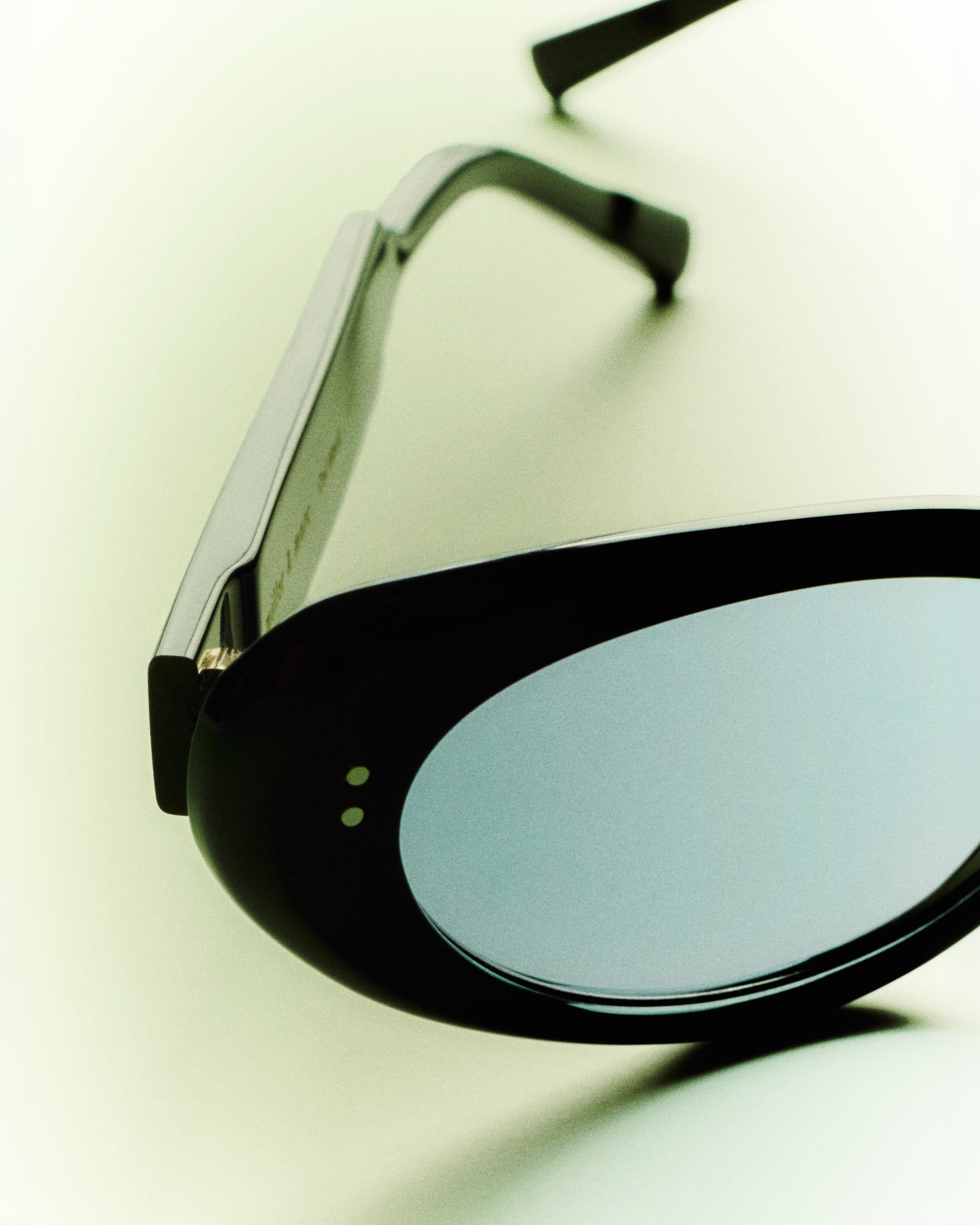 Lentes-tintadas