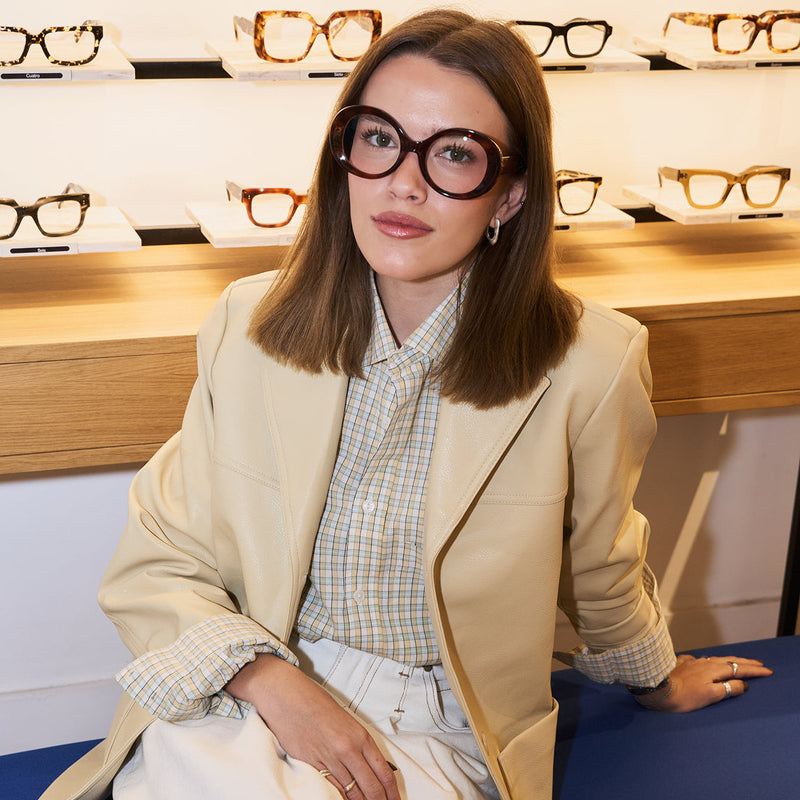 Style Talk con Lucía de Luis: cuando las gafas no te favorecen, te representan