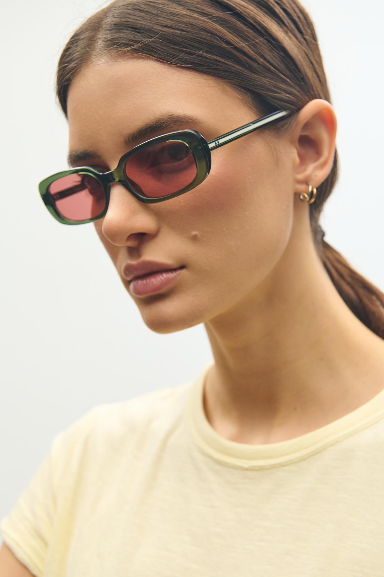 Brooks-sol-dusty-green-06_resultado