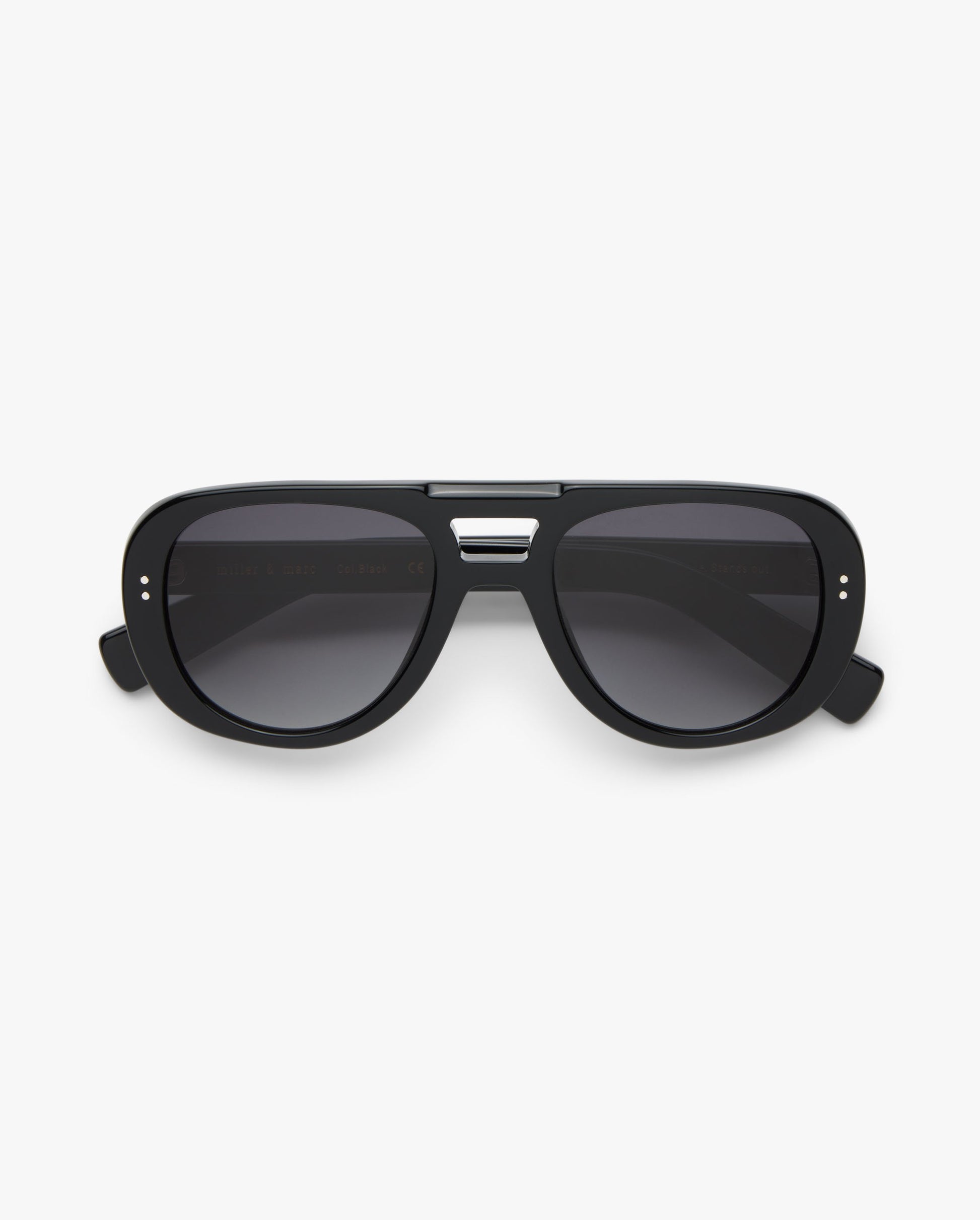 Cameron-sol-black_01