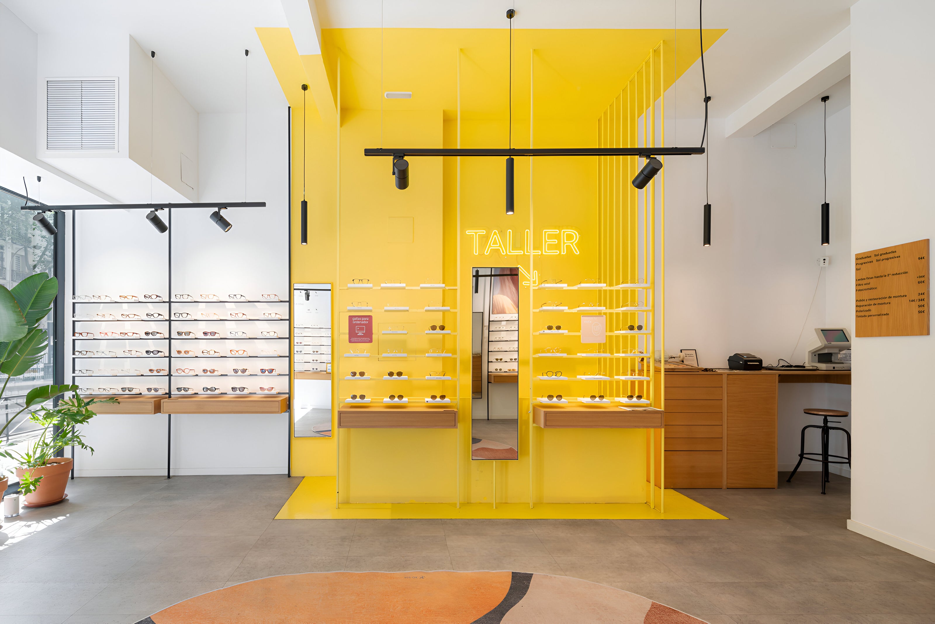 Óptica Miller & Marc en Chamberí Madrid vista interior de la tienda