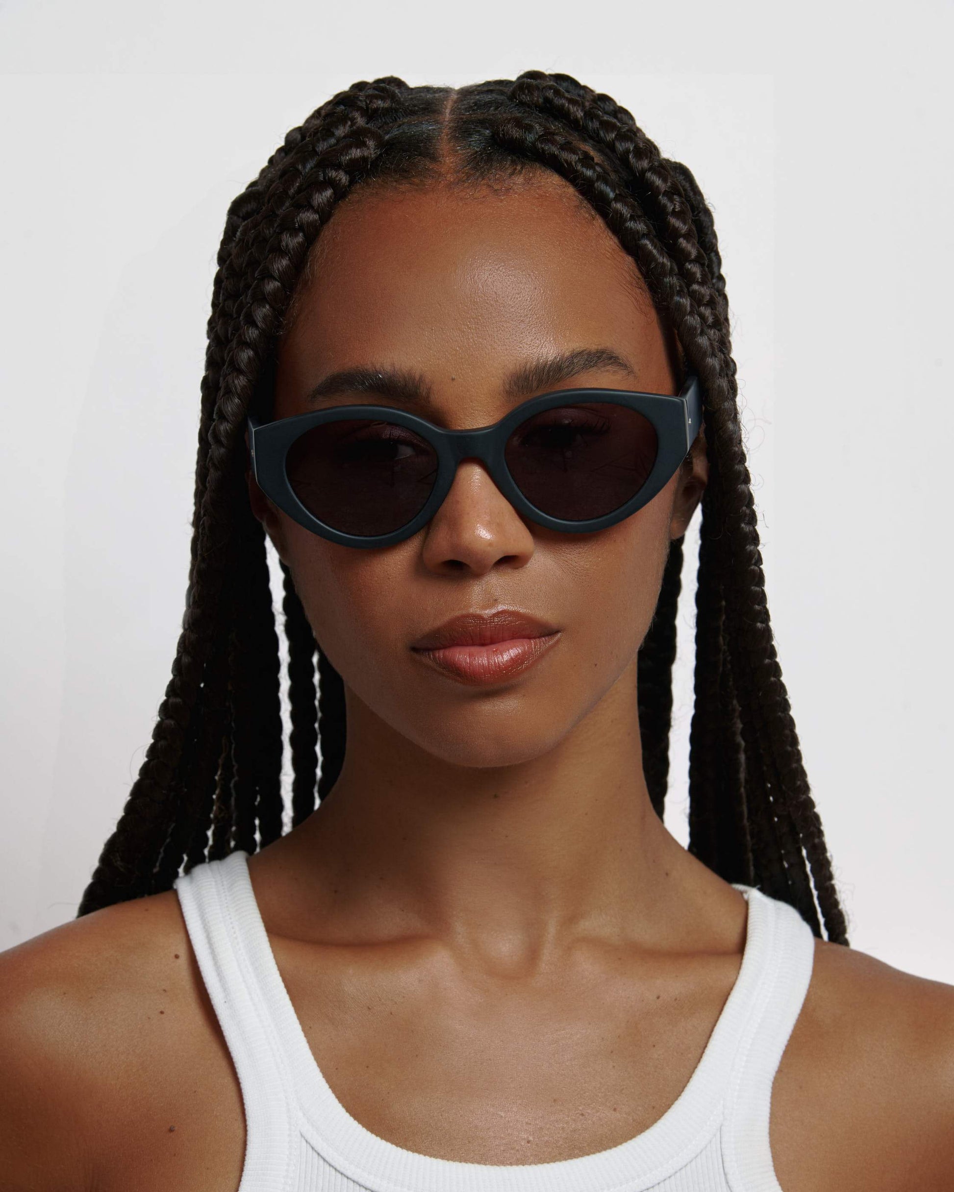Ingrid-sol-matte-Black-06 