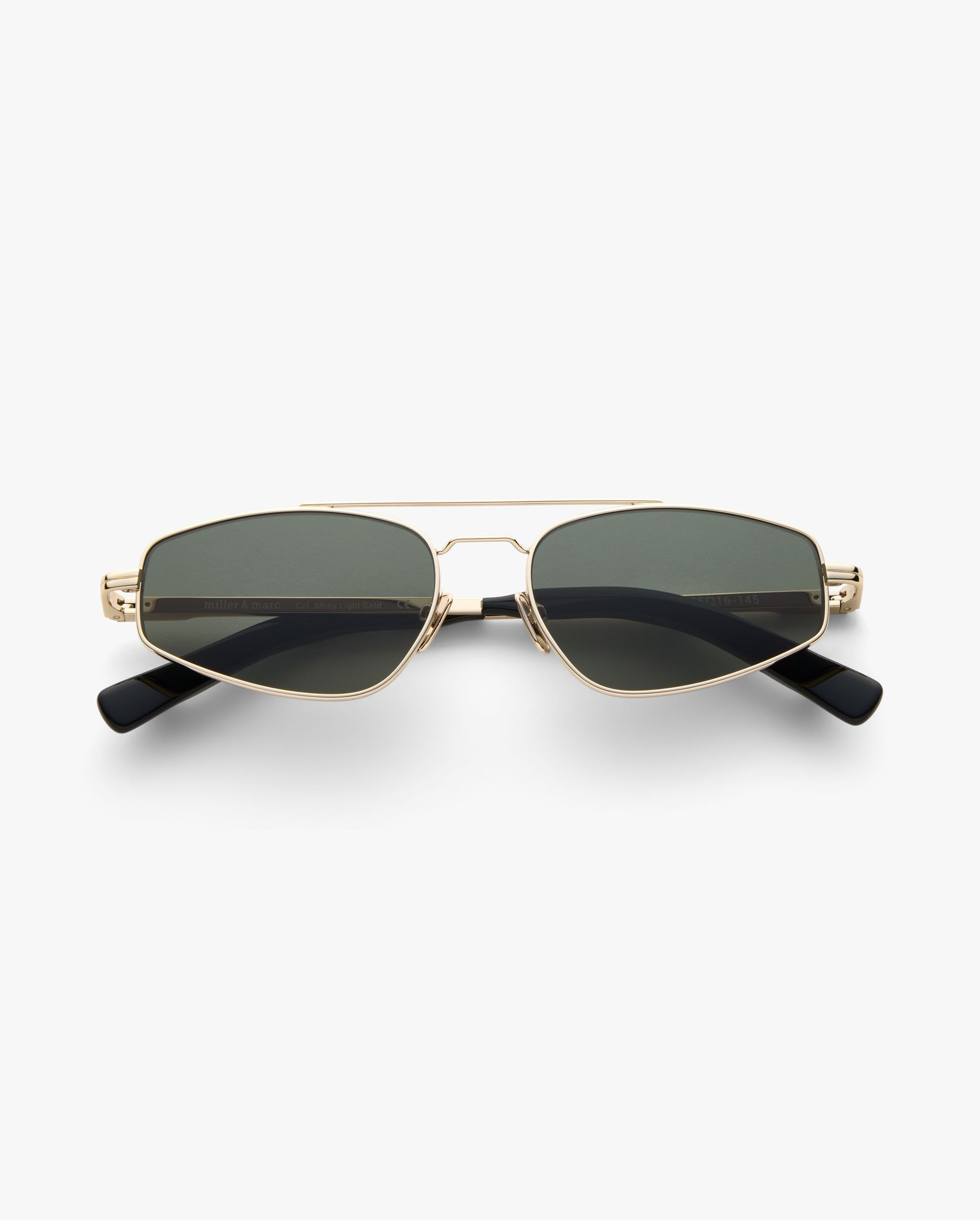 Jessie-sol-ligth-gold_01