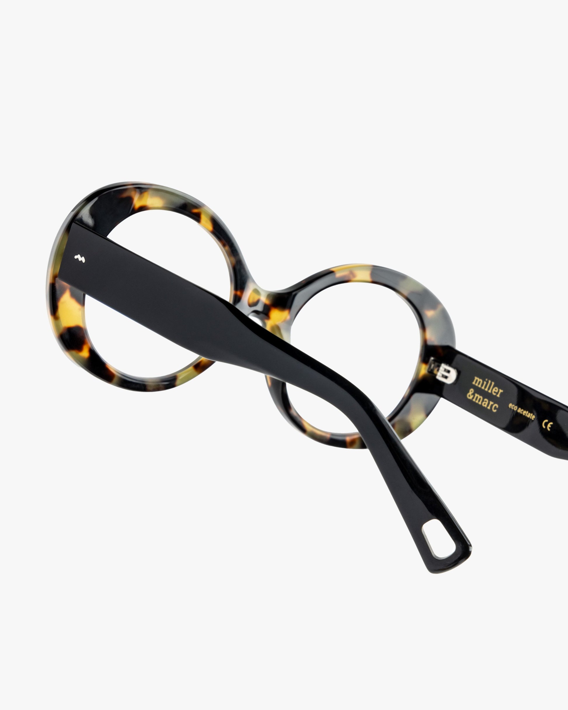 Ocho-graduadas-Black-sauvage-03