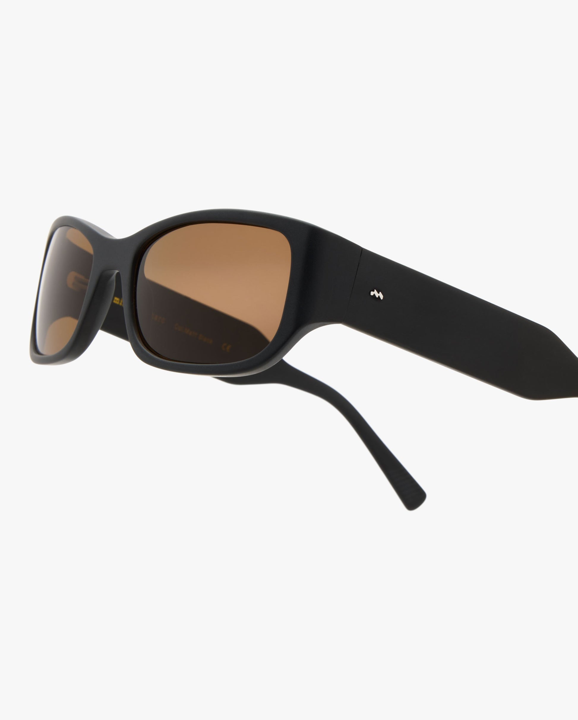 Pulse-sol-matte-black-mmbrown-03