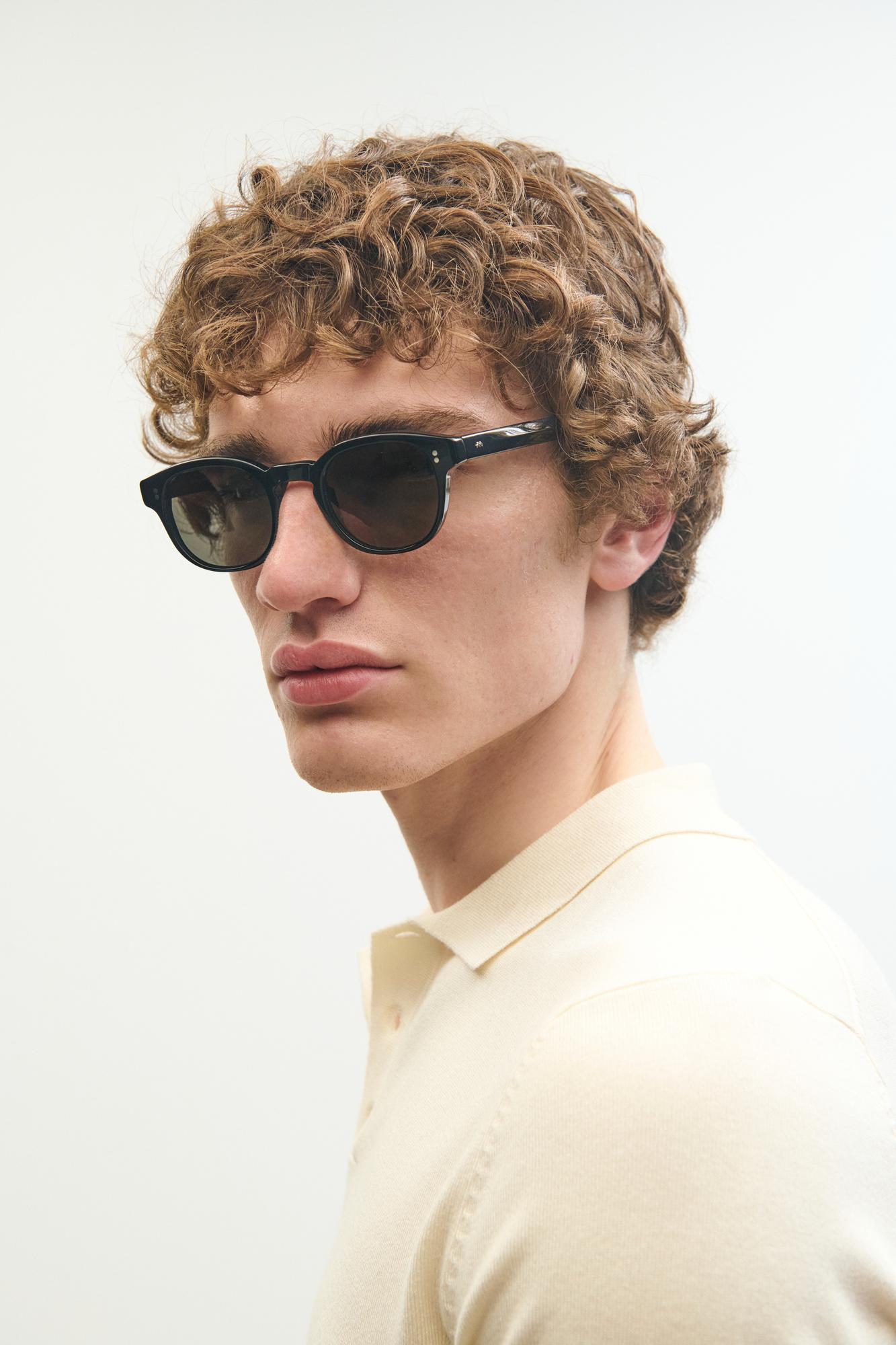 Spencer-sol-black-05_resultado