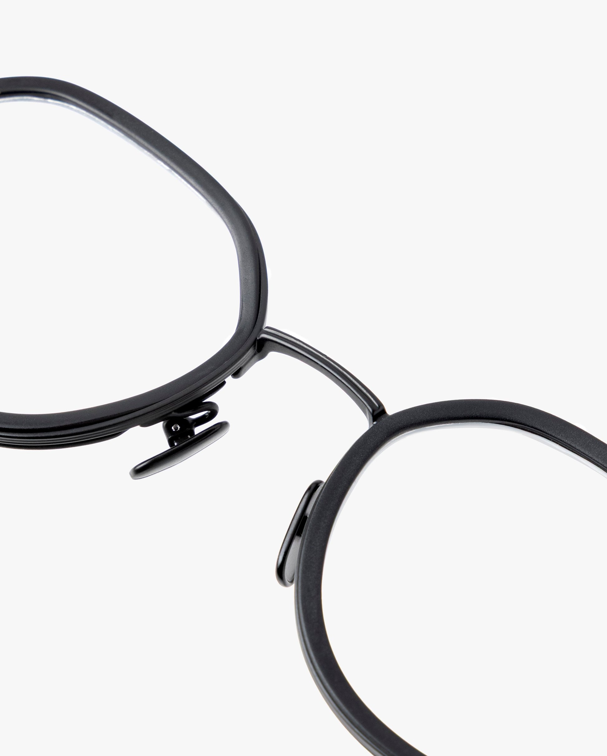 Taylor-graduadas-black_02