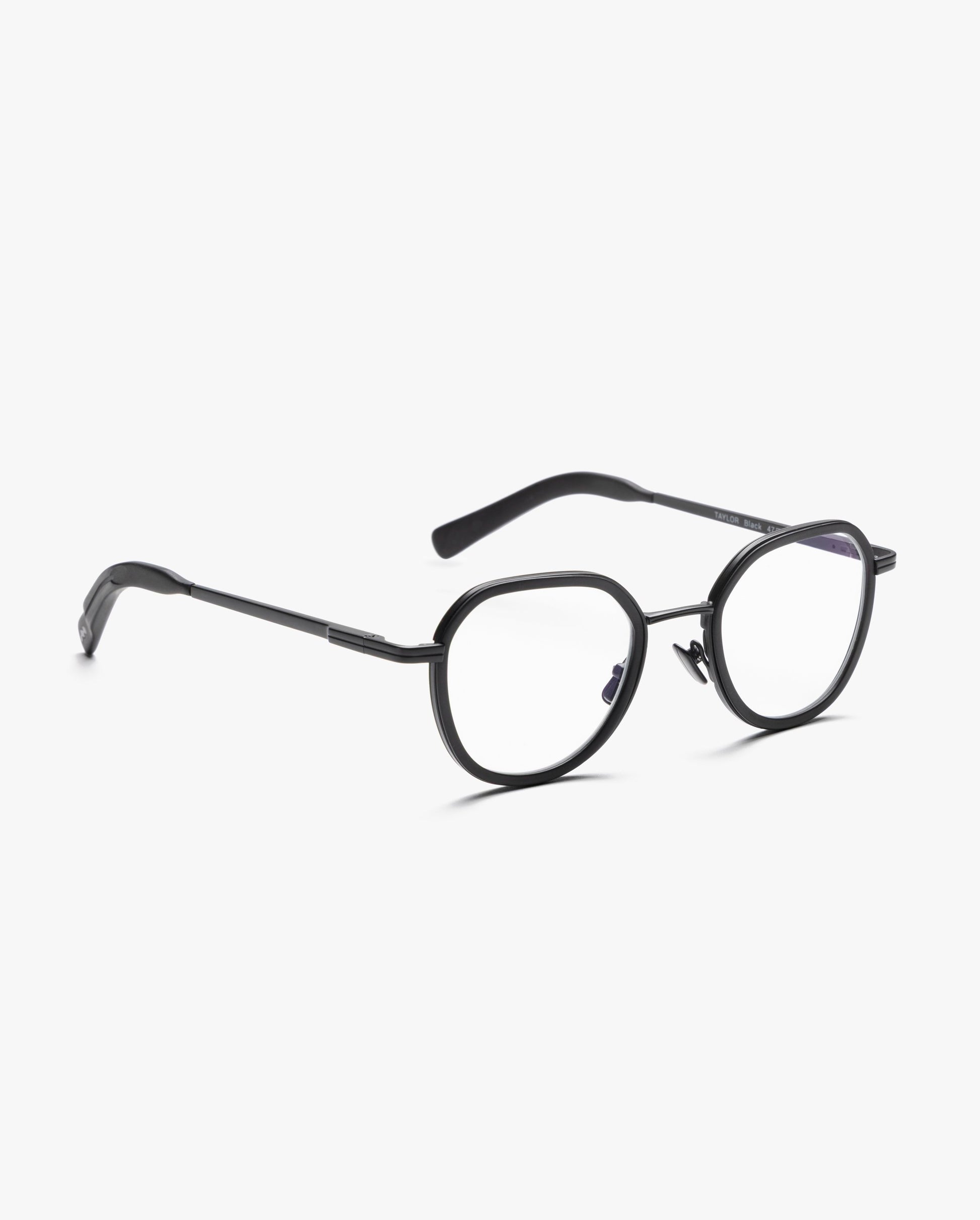 Taylor-graduadas-black_03