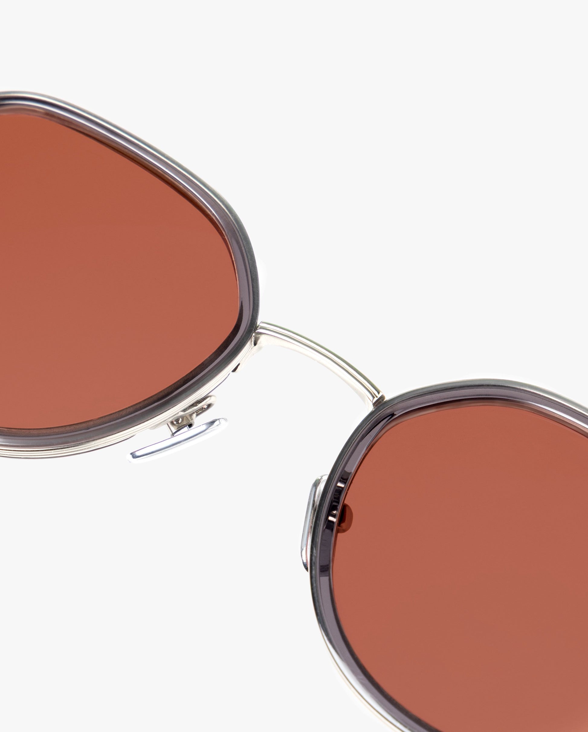 Taylor-sol-silver_02