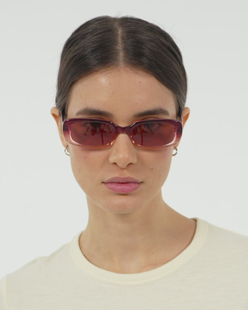 Brooks-sol-gradient-merlot-09